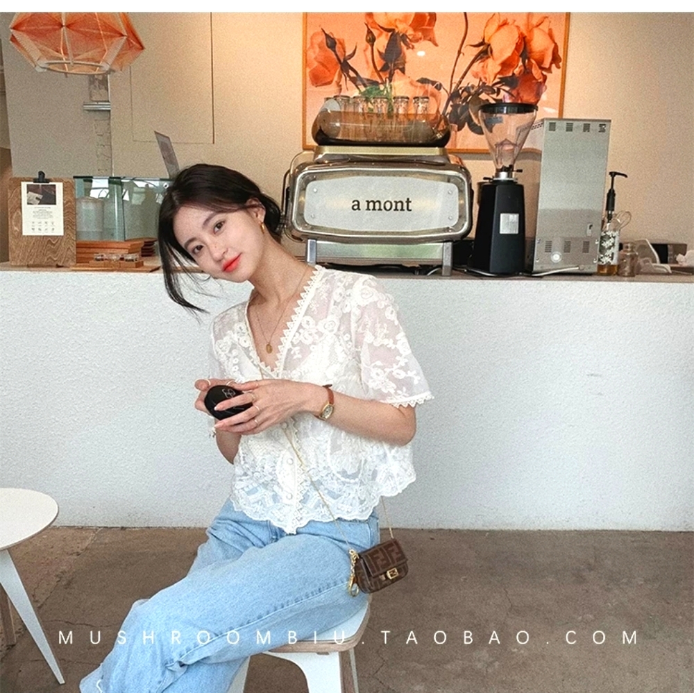 Cute korean lace crop top